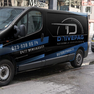 Autosticker ontwerp driverpag foto van bus buiten